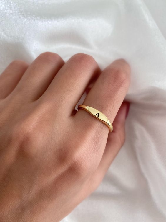 Initial Letter Pattern Thin Band Ring Elegant Ring