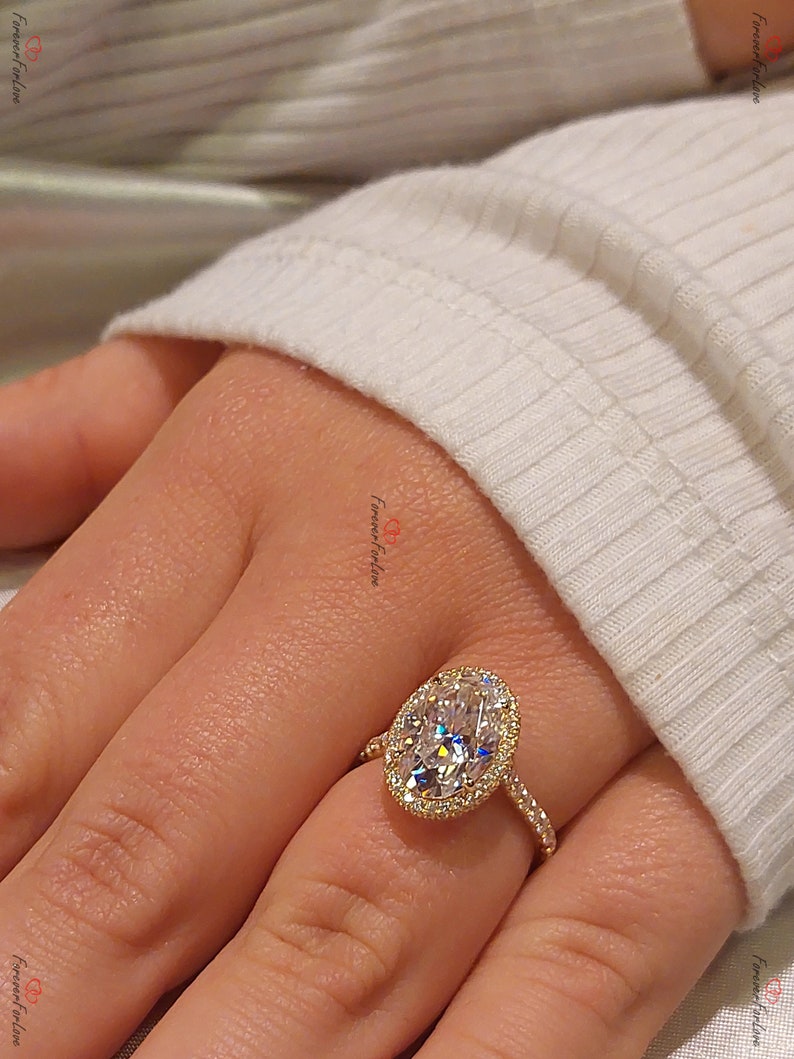 Vintage Unique Oval moissanite Engagement Ring