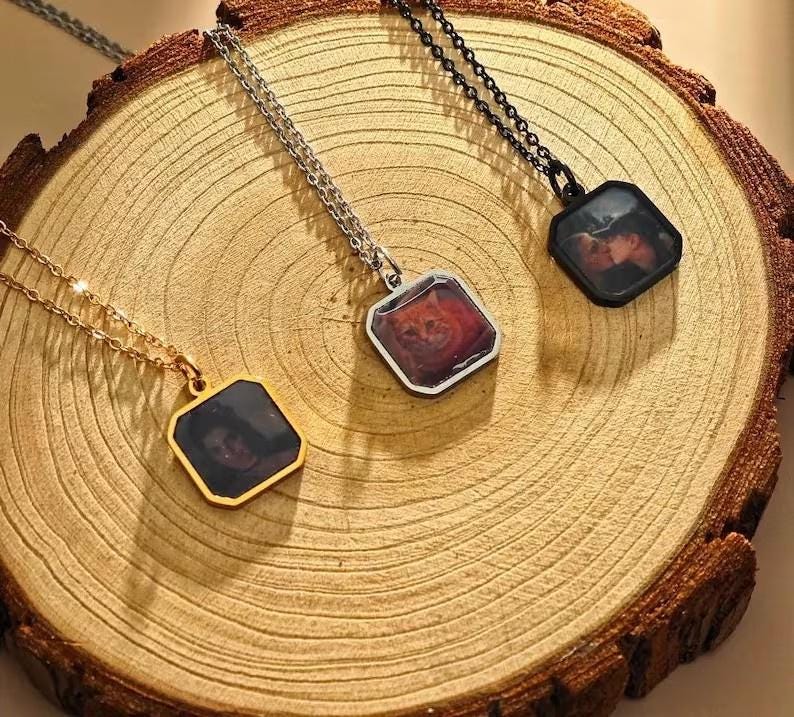 Heat-Activated Photo Necklace, Hidden Your Photo